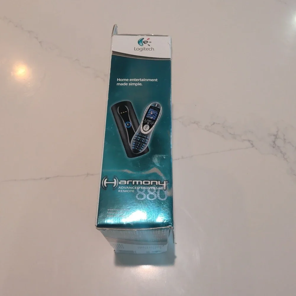 Logitech Harmony 880 Advanced Universal Remote Control NEW